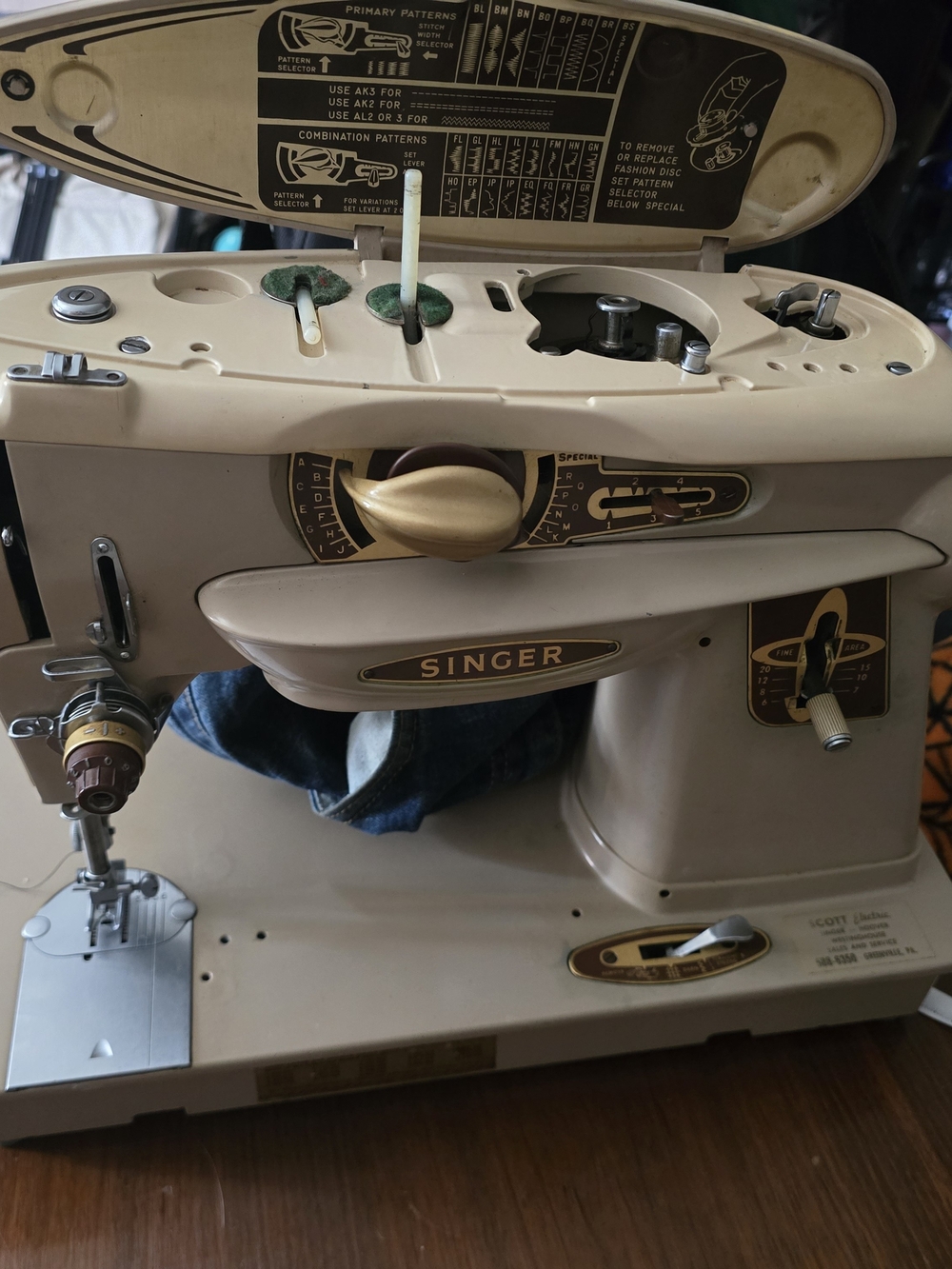 Singer Vintage 500a Rocketeer 503a All Metal Vintage Sewing Machine